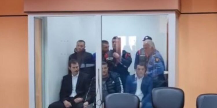 Vrasja e Pjerin Xhuvanit, 12 të pandehur dëshmojnë sot në Gjykatën e Elbasanit
