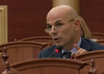 “Ndarja e PD-së e pakthyeshme”, pas përjashtimeve të bujshme, lë mandatin edhe deputeti i Vlorës