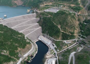 KESH hap portat e shkarkimit në hidrocentralin e Fierzës, veriu vendit në rrezik përmbytje
