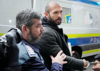 Andrew Tate paraqitet në Prokurorinë Rumune: Policia ka falsifikuar provat. Nuk ka viktimë!