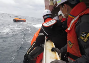 8 persona humbën jetën, shpëtojnë mrekullisht pesë të tjerë, fundoset anija në Japoni