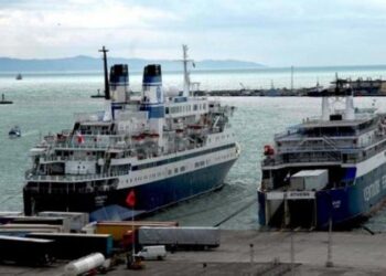 Bllokohet anija peshkimit në Portin e Durrësit, sekuestrohen 50 mijë litra në hambarin e saj