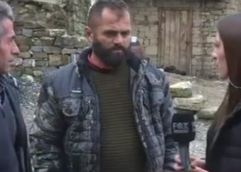 “Kemi fjetur jashtë, ishte e tmerrshme”, banorët e Klosit të frikësuar pas tërmetit: Kemi bërë thirrje bashkisë, nuk na është përgjigjur