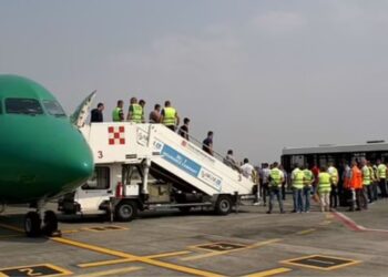 Kishin kaluar ilegalisht në Angli, dëbohen 40 shqiptarë në atdhe, me 19 Janar pritet…