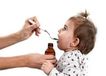 Shurupi kollës shkaktoi mbi 300 vdekje tek fëmijët, dyshohen ilaçet e kontaminuara, OBSH në alarm: Të merren veprime të menjëhershme