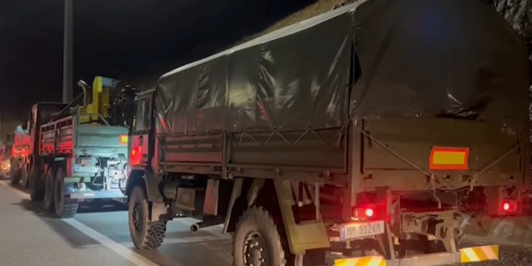 Në vështirësi nga përmbytjet, Shqipëria dërgon Forcat e Armatosura në Kosovë