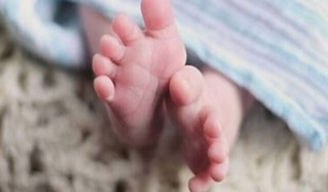 Tronditet Kosova! Babai gjen foshnjen e pajetë, cilësohet vdekje e dyshimtë