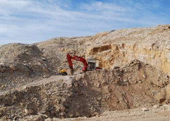 Nxirnin dhe përpunonin inerte pa dokumentet e nevojshme, arrestohet pronari gurores, një tjetër në kërkim
