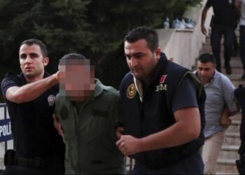 24-vjeçari vret pamëshirshëm nënën, dy motrat dhe vëllain nën efektin e drogës