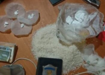 Shqipëtari “vërdallisej” rrugëve me 900 gram kokainë, para, çelsa banese e makine, si ra pre e policisë Italiane