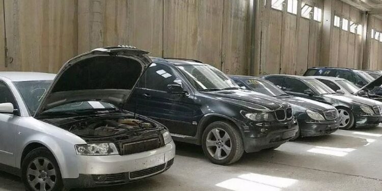 Përvetësonte automjetet e qytetarëve duke i mashtruar dhe i shiste, arrestohet 38-vjeçari nga Fieri