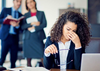 Marrdhënie jo të mira me kolegët në punë? 5 këshilla si të bëni më të këndshëm ambjentin e punës