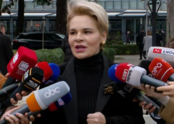 Debate në parlament, Kryemadhi: Nikolla mercenare e Edi Ramës, opozitës i hiqet e drejta e fjalës