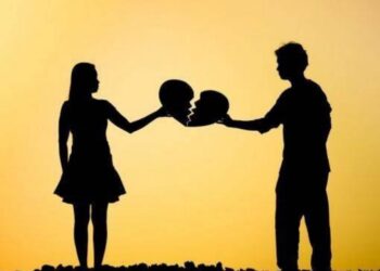 Nga dashuria drejt e në dhimbje, këto janë 7 fazat e rikuperimit pas një ndarje!