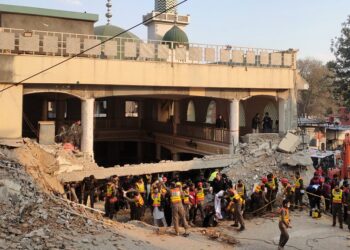 Shpërthimi në xhami në Pakistan, rëndohet bilanci i viktimave