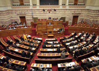 Pas 34 orësh diskutime, rrëzohet mocioni i mosbesimit ndaj qeverisë në Greqi