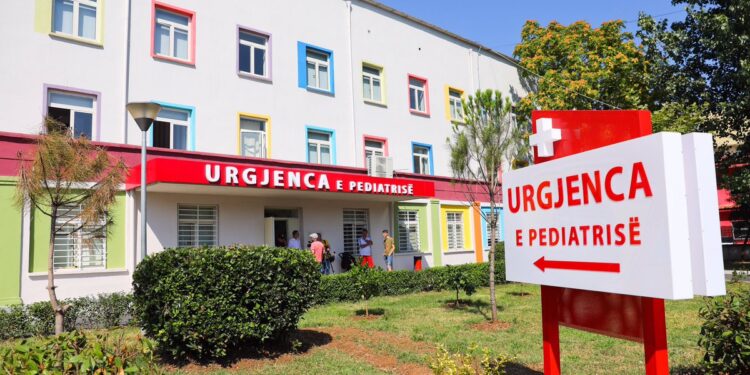 Mbi 14 mijë persona të infektuar me grip, mjekët apelojnë: Të mos dynden spitalet, temperatura deri në 38 gradë monitorohet në shtëpi