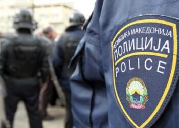 Arratisje si në filma aksion/ Persona të armatosur rrëmbejnë të burgosurin në Maqedoninë e Veriut, plagoset polici