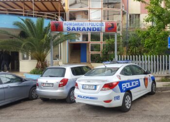 Mbante në makinë armë zjarri, arrestohet 34-vjeçari nga Saranda