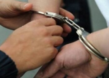 Durrës/ Gjykata lë në burg dy të rinjtë që grabitën dyqanin ushqimor