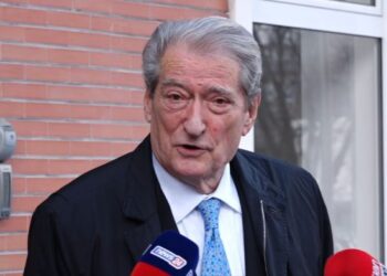 Përjashtimi i 4 deputetëve nga Alibeaj, Berisha: Zbatuesi mjeran i urdhrave të Edi Ramës. Salianji…