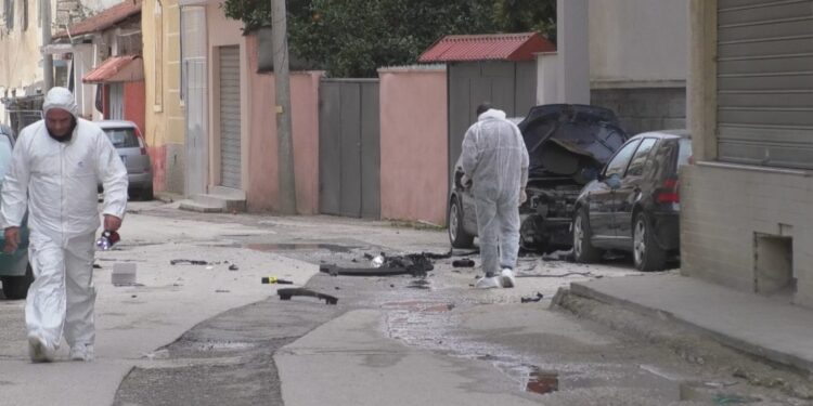 Shkodër/ Tritol banesës së shefit të Krimeve të Rënda, dëmtime të lehta materiale dhe automjetit