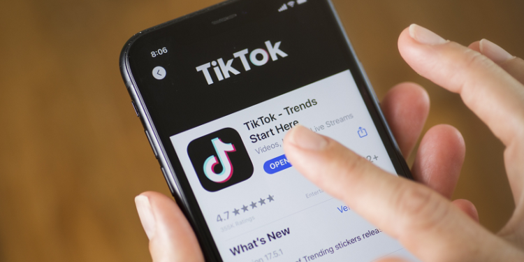 BE e ashpër ndaj Tik Tok-ut, thyen rregullat e privatësisë së të dhënave