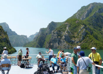 Bum turistësh, mbi 7.5 milionë të huaj vizituan Shqipërinë gjatë vitit 2022