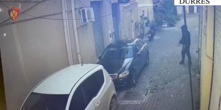 Kapet me drogë me vete “skifteri” në Durrës, autori i grabitjeve të 5 automjeve