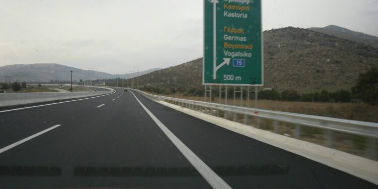 Greqia ka shpallur tenderin për ndërtimin e autostradës Janinë – Kakavijë, pas 20 vitesh diskutime.