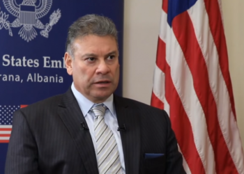 Escobar: Normalizimi i marrëdhënieve Kosovë-Serbi do të ndikojë në stabilitetin rajonal