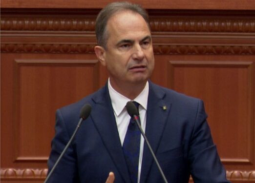 Protestë e tensione, Boçi-Nikollës: Keni thyer rregulloren, urdhëruat Gardën për mos lejimin e deputetëve në Parlament