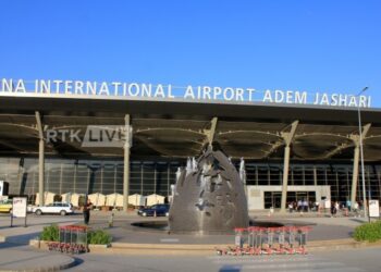 Alarmi i rremë për bombë ‘ngre në këmbë’ aeroportin e Prishtinës, rinisin fluturimet