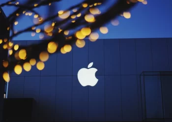 Apple tejkalon 2 miliardë pajisje aktive