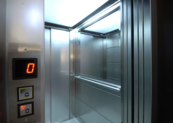 Shkëputet ashensori nga kati i dytë në bodrum, lëndohen 6 vajza, dërgohen me urgjencë në spital