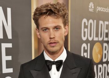Austin Butler: Roli si Elvis Presley më ka dëmtuar kordat vokale