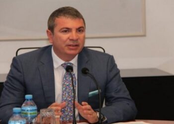 Kallëzoi abuzimet në rrugën Tiranë – Elbasan, Gjiknuri paraqitet në SPAK