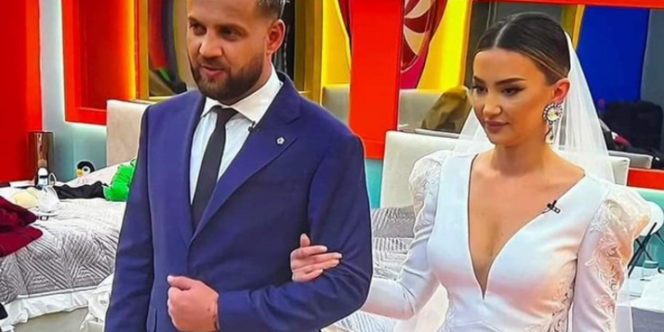 Surpriza e natës së sotme/Publikohet kënga që Luiz Ejlli i ka dedikuar Kiarës!