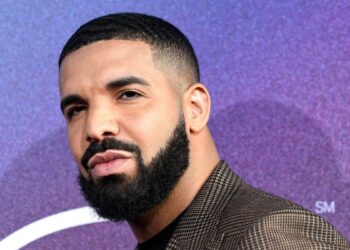 Kur ibeson më shumë se ç’duhet! Drake vë bast për mikun e tij, por humb 400 mijë dollarë