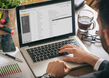 Këto janë 8 gjërat që nuk duhet t’i shkruani kurrë në një e-mail pune