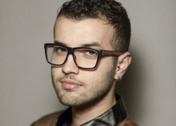 Humbi jetën tragjikisht në aksident, Tuna emocionon me fjalët për Ergi Dinin