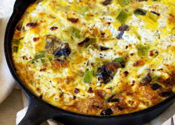 Receta e ditës, fërgesë me qepë të njoma