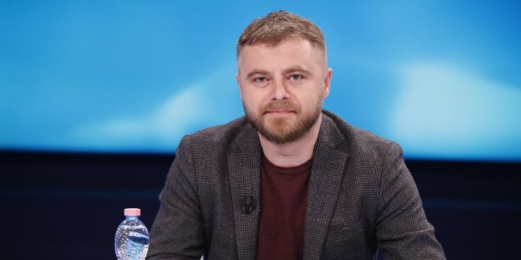 Kurti-Vuçiç sot në Bruksel, analisti: Takimi me peshë të madhe, por mungon transparenca