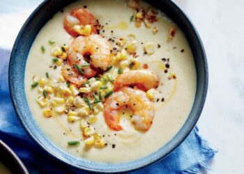 Receta e ditës, karkaleca me krem spinaqi