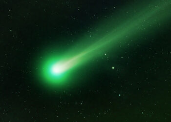 Kometa e gjelbër shfaqet sonte në qiellin e natës