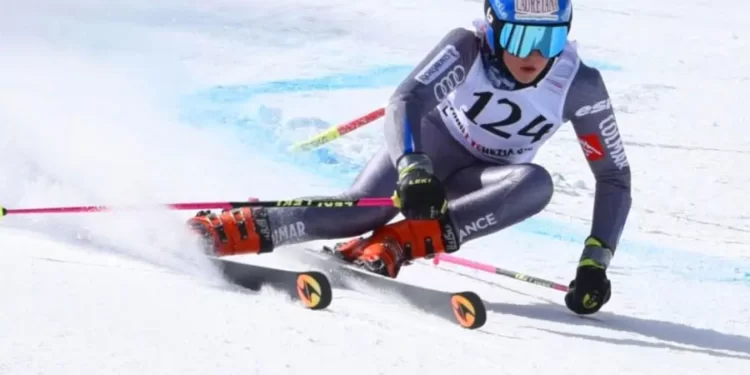 Përfaqëson Shqipërinë, dëmtohet skiatorja Lara Colturi, humbet Botërorin