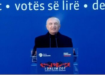 “Me Ramën kryeministër, vendi vetëm zhytet në korrupsion”, Meta: Populli e ka marrë vendimin solemn