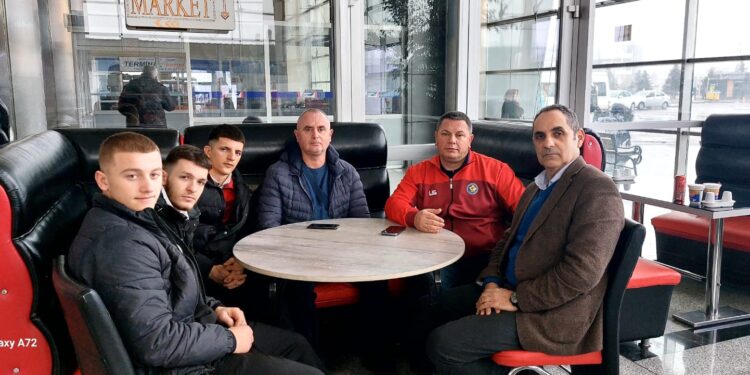 I shpëtuan tërmetit në Turqi, mundësit shqiptar tregojnë heroizëm me ndihmën ndaj personave nën rrënoja