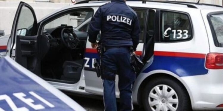 Plagos me thikë 30-vjeçarin në Vjenë, mediat austriake: Autori, avokat shtetëror shqiptar