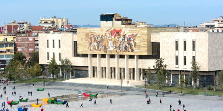 Shqipëria dhe pse me moshën më të re, plakja popullësisë rritet dyfish krahas Europës